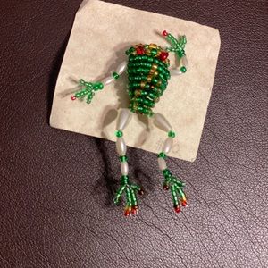 Glass Bead Artistry Frog brooche